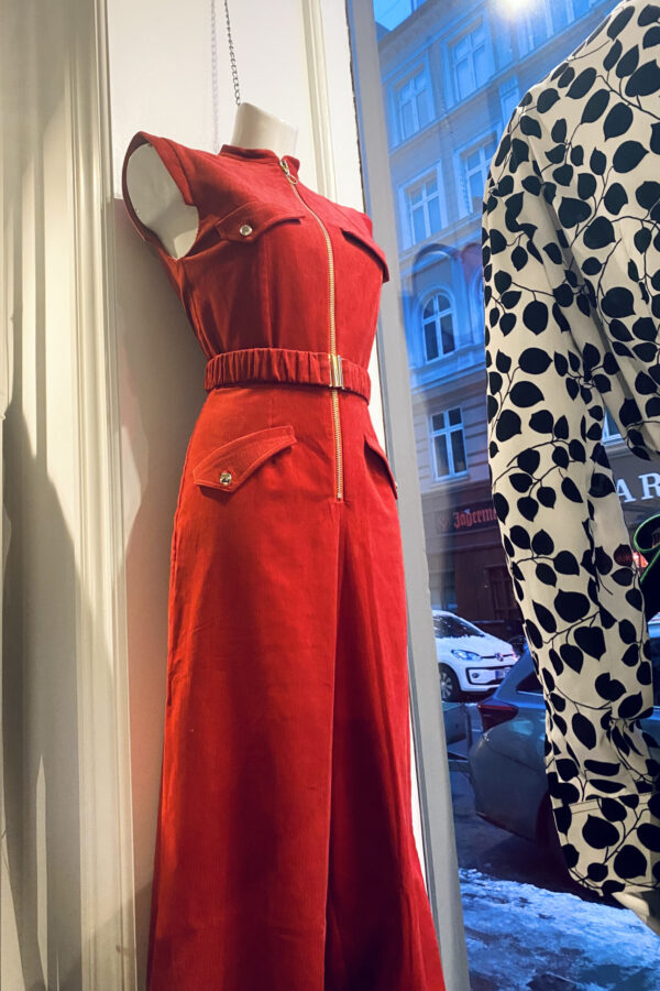 kontiki legs red cord